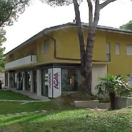 Cozy Top-floor Getaway Near The Sea Apartamento Lignano Sabbiadoro
