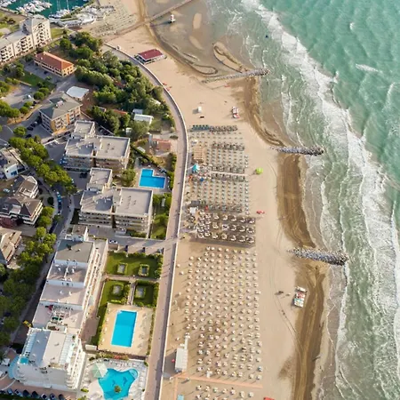 Cozy Top-floor Getaway Near The Sea Λινιάνο Σαμπιαντόρο